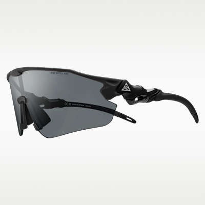 Nike ACG Vista Peak Photochromic Sunglasses. Nike FI